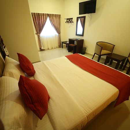 Hotel Sunhill Mount Lavinia Dehiwala-Mount Lavinia Bagian luar foto